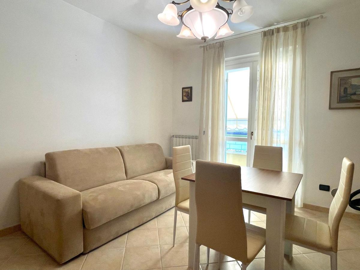 Sunset Boutique Apartment Марина-ді-Масса Екстер'єр фото